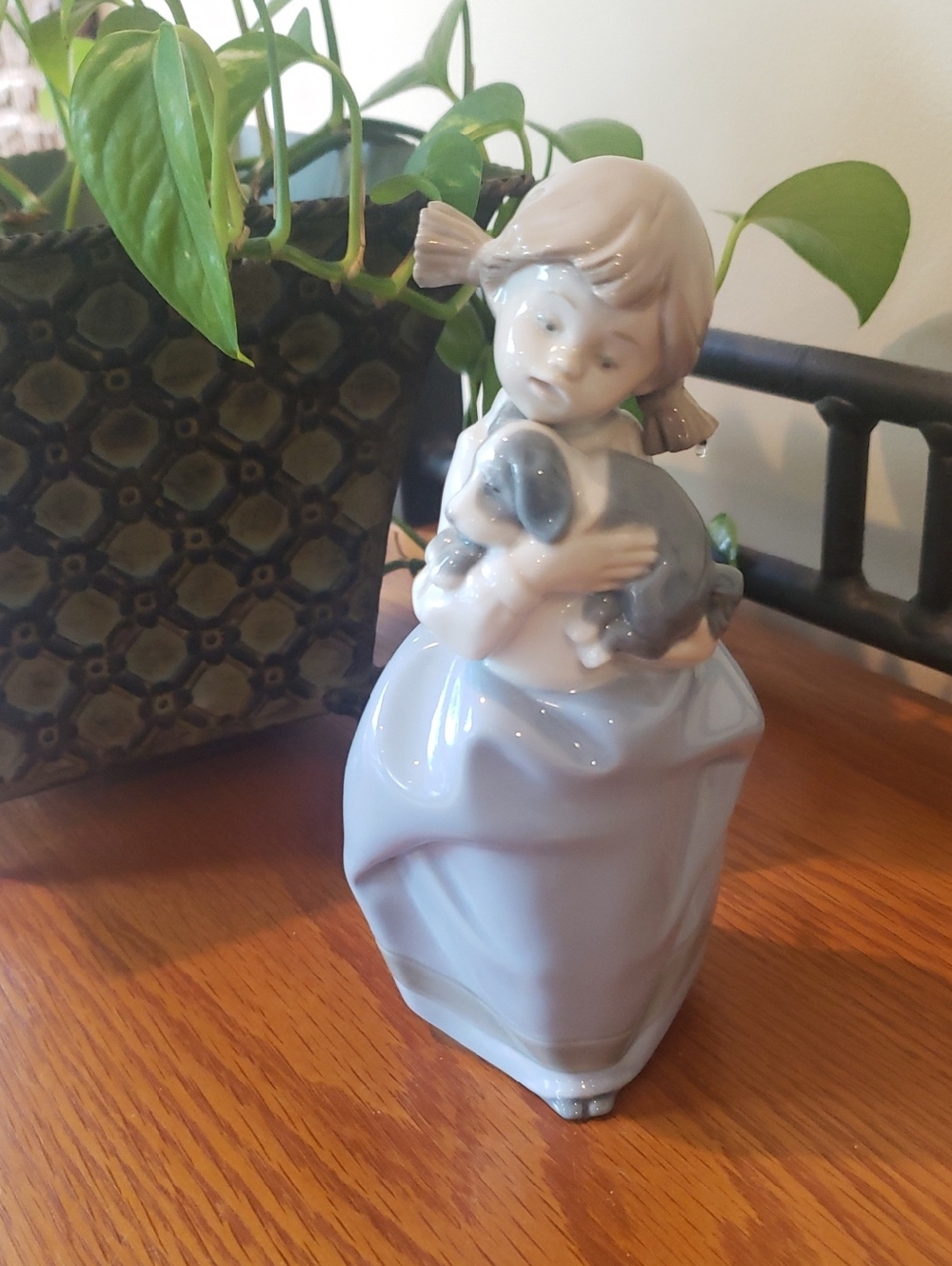 Vtg- NAO By Lladro Porcelain Girl with Puppy Figurine